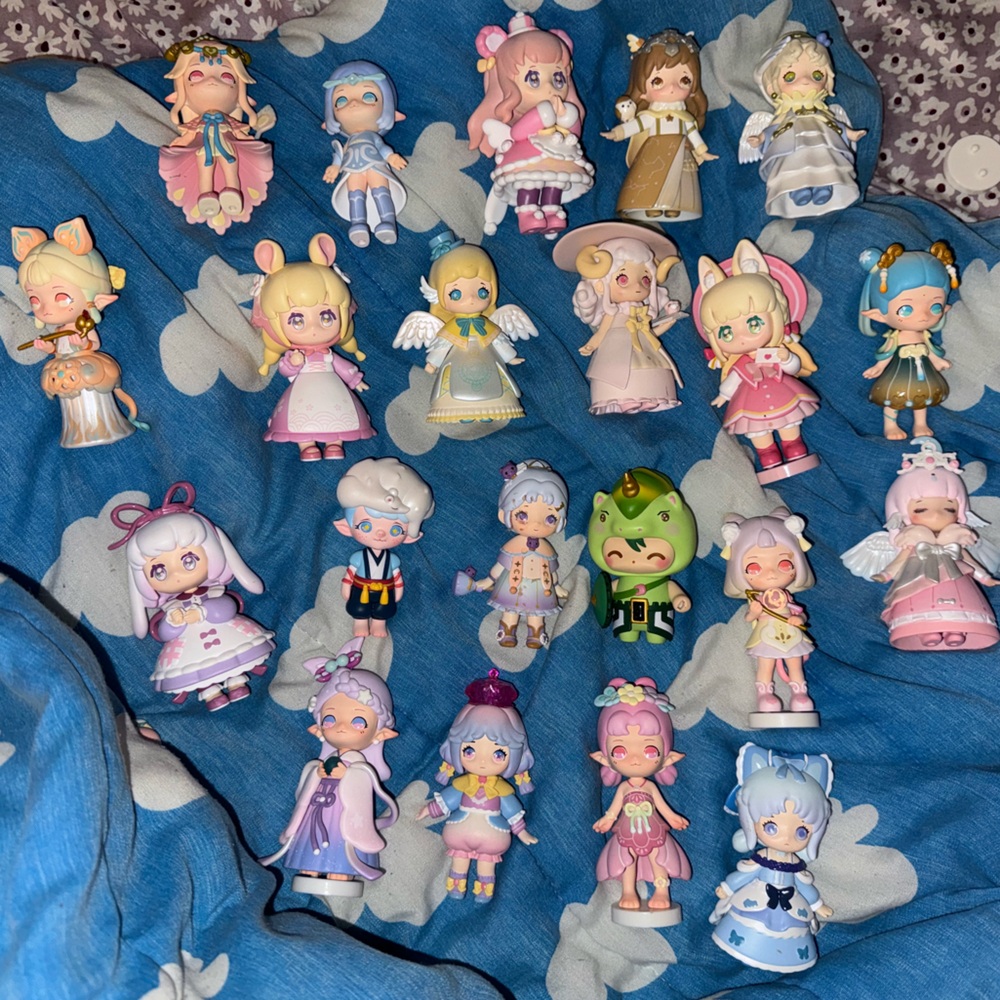 22 SIMONTOYS Liroro lot